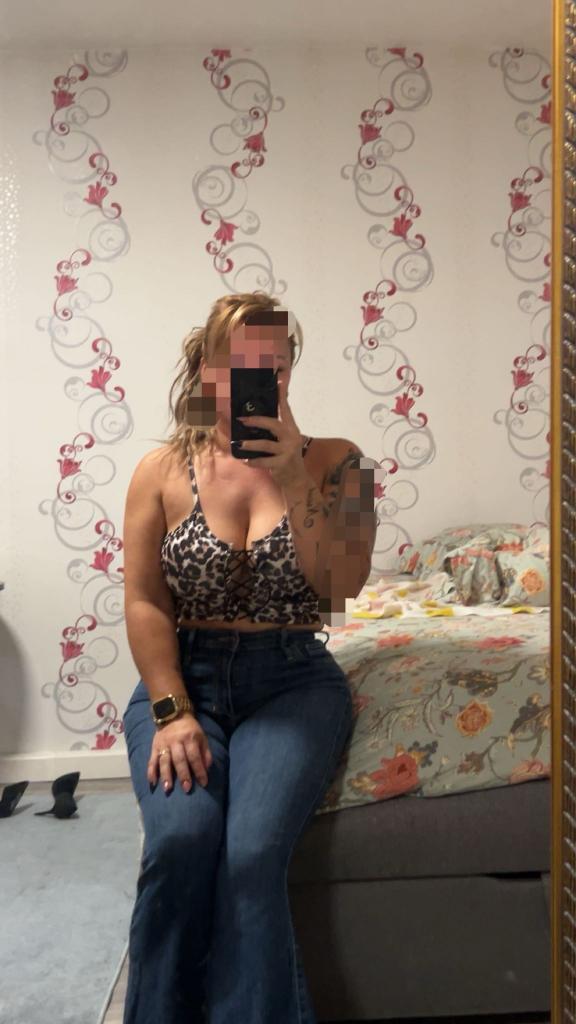Chica busca chico en Málaga: Chica busca chico