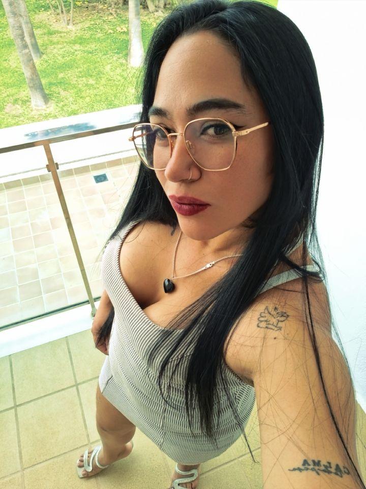 Chica busca chico en Almería: 