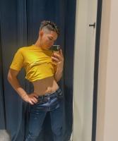 614877610: Chico busca chica en Valencia