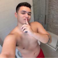 695091078: Chico busca chica en León