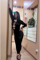 631042577: Chica busca chico en Barcelona