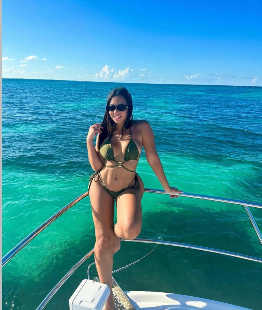 Chica busca chico en Tenerife: 