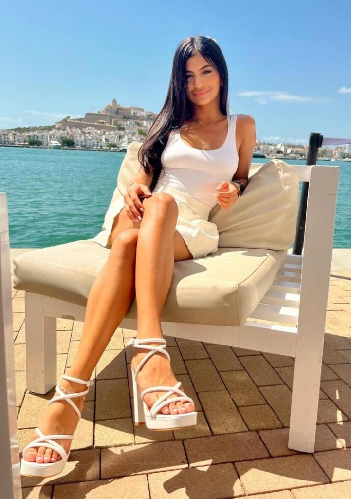 676142392: Chica busca chico en Las Palmas
