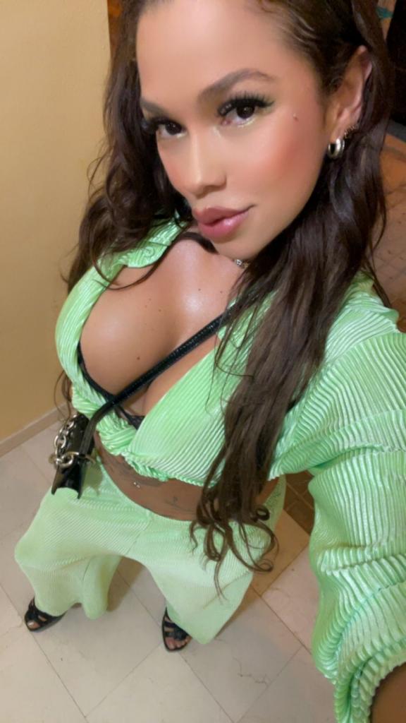 Chica busca chico en Alicante: Chica busca chico
