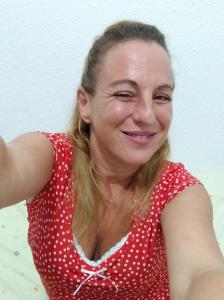 613826961: Chica busca chico en Barcelona