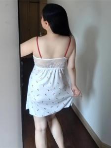 617718271: Chica busca chico en Barcelona