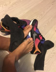 694262597: Chico busca chica en Madrid