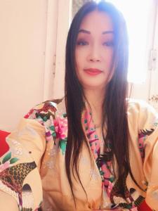 617718271: Chica busca chico en Barcelona