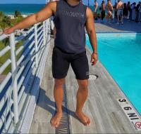 694262597: Chico busca chica en Madrid