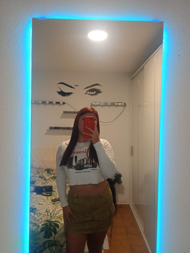 Chica busca chico en Tenerife: 