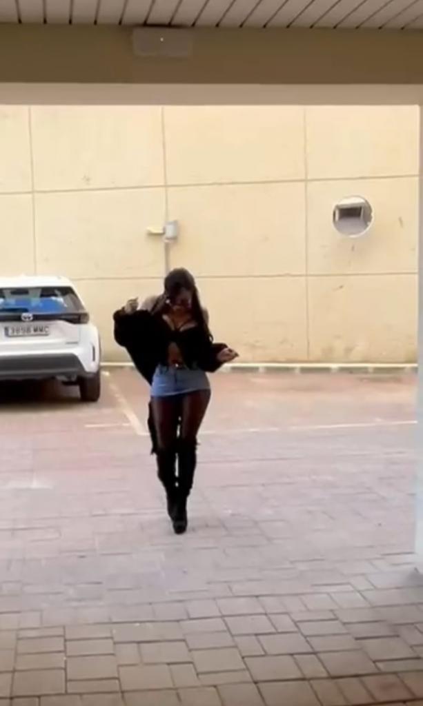 Chica busca chico en Ibiza: 