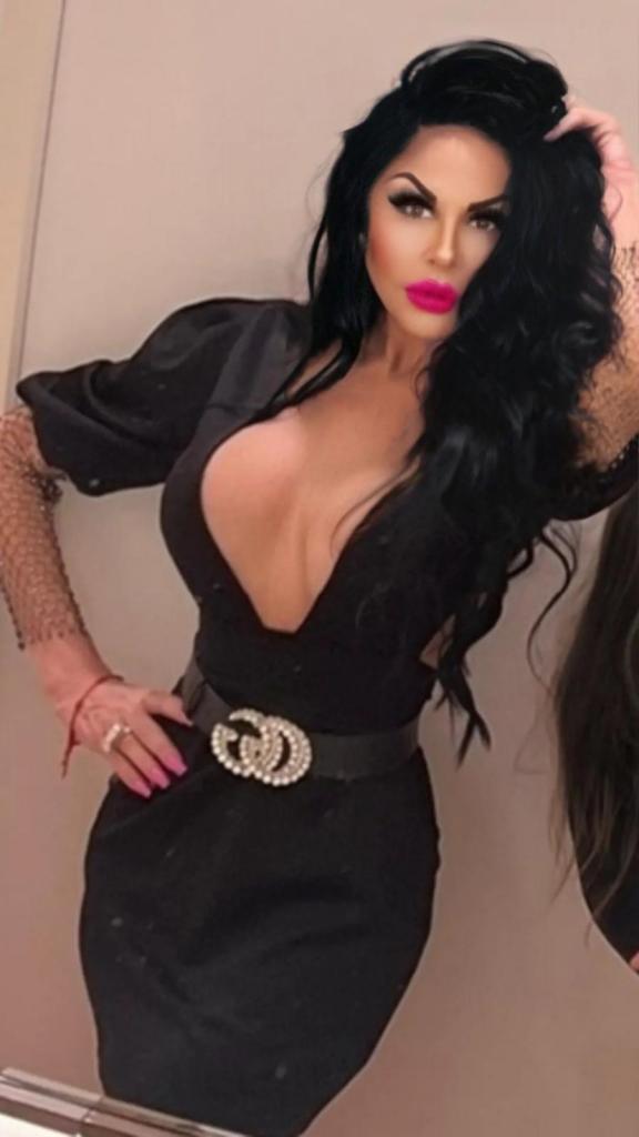 Chica busca chico en Ibiza: 