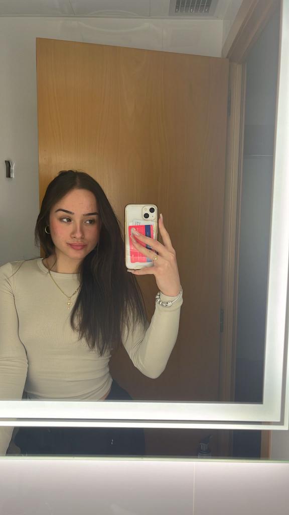 Chica busca chico en Sevilla: 