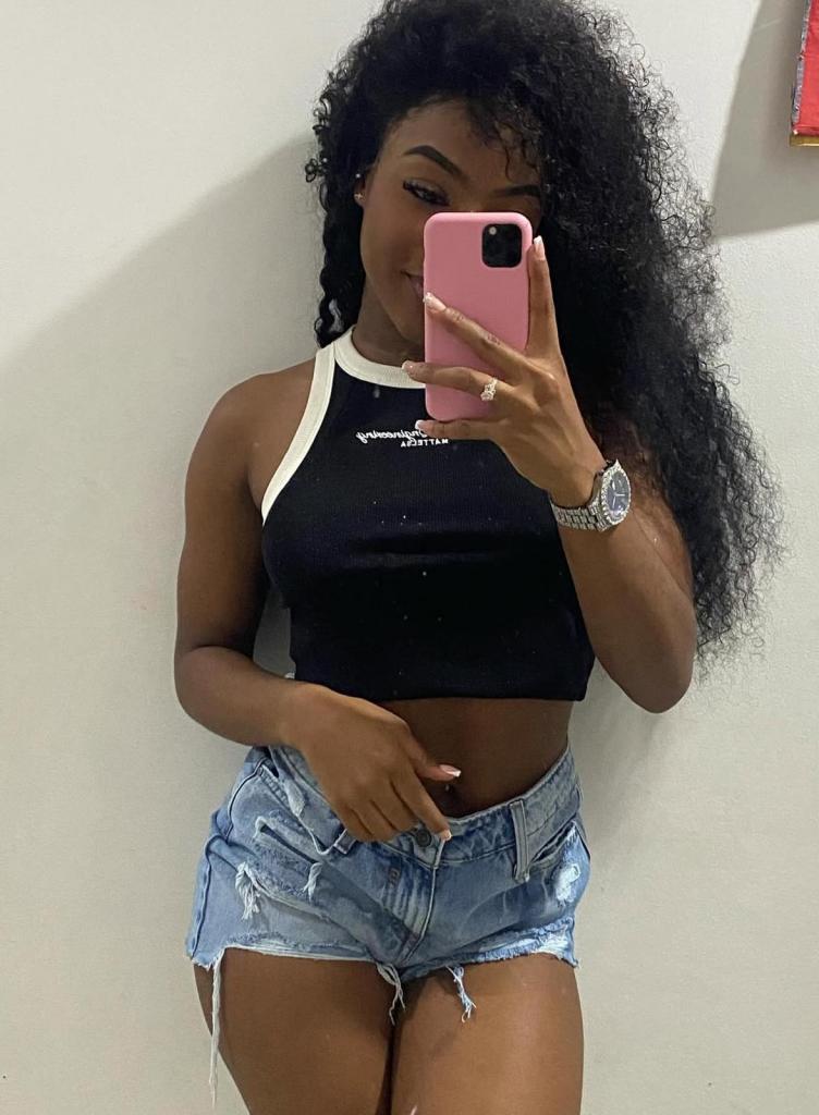 Chica busca chico en Almería: 