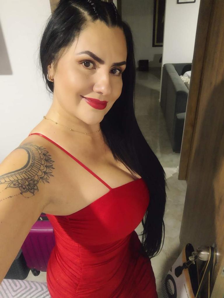 Chica busca chico en Almería: 