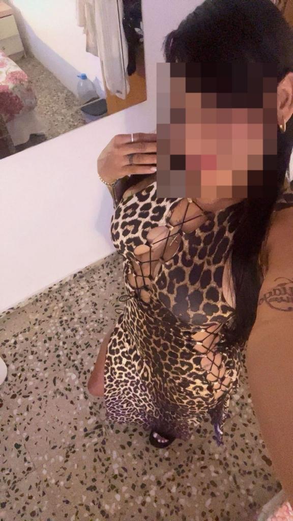 Chica busca chico en Ibiza: 