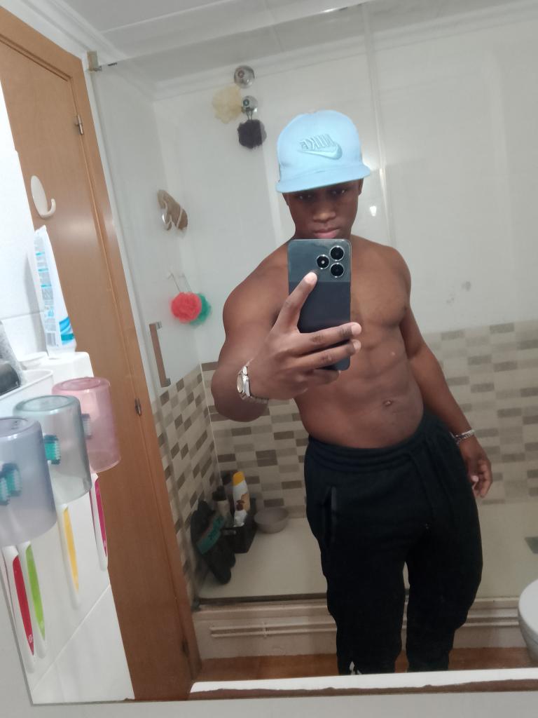 Chico busca chica en Tarragona: 