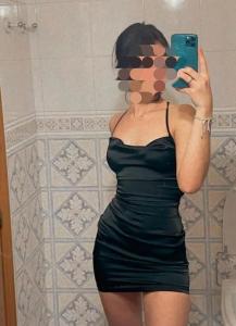 603168384: Chica busca chico en Sevilla
