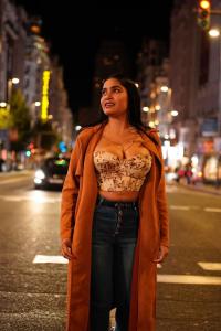 613713947: Chica busca chico en Madrid