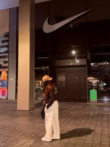 687123603: Chica busca chico en Barcelona