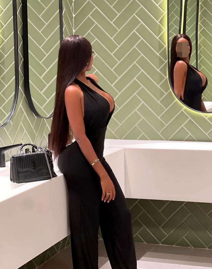 Chica busca chico en Cádiz: 