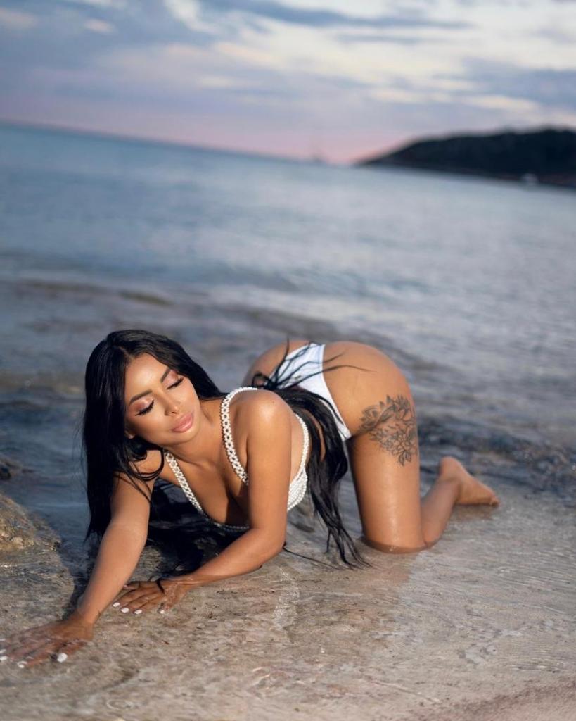 Chica busca chico en Ibiza: 