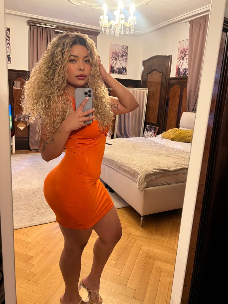 Chica busca chico en Alicante: 