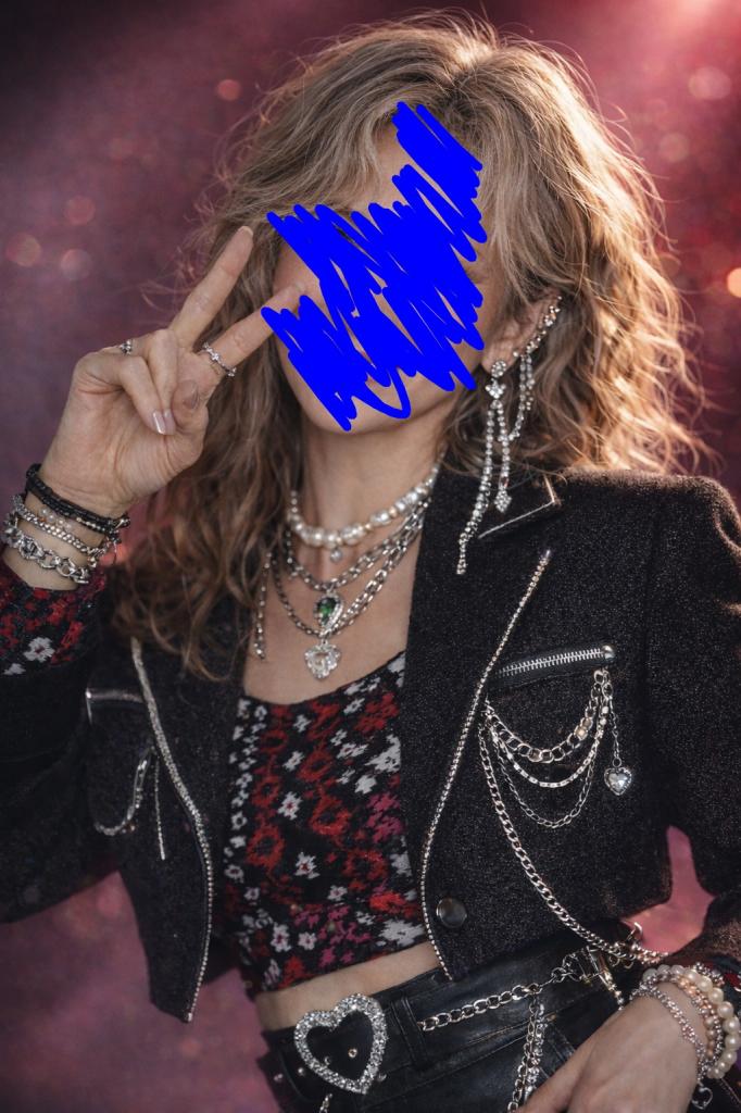 643924923: Chica busca chico en Barcelona