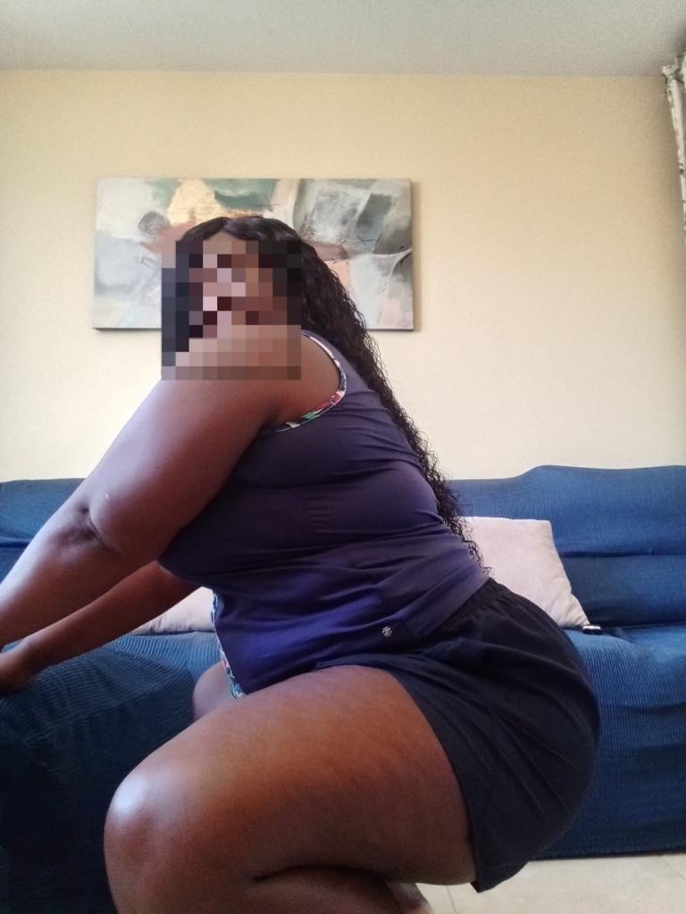 Chica busca chico en Tenerife: 