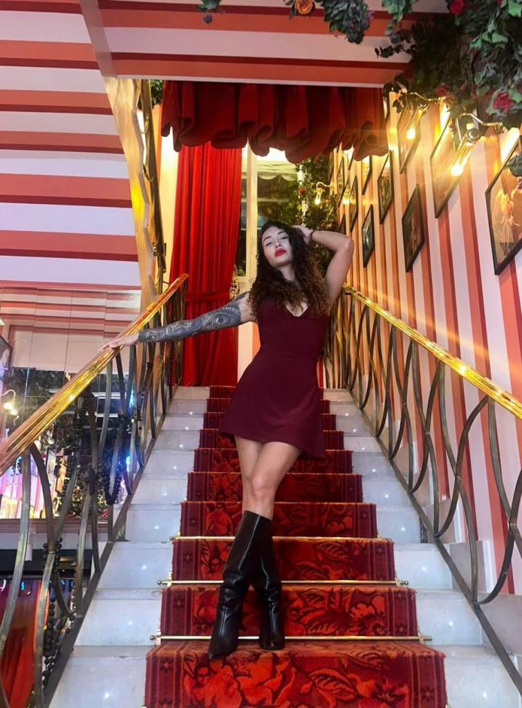 642394241: Chica busca chico en Madrid