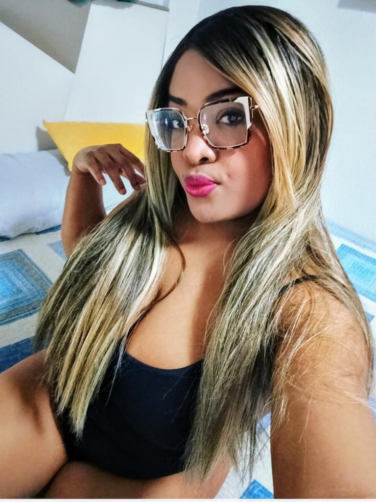 Chica busca chico en Huelva: 