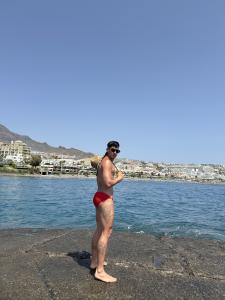 Chica busca chico en Tenerife: 