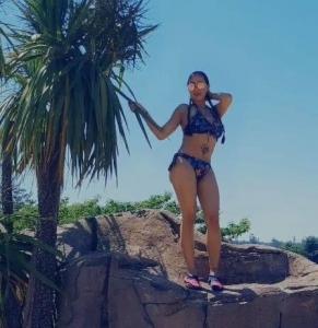 643243605: Chica busca chico en La Coruña