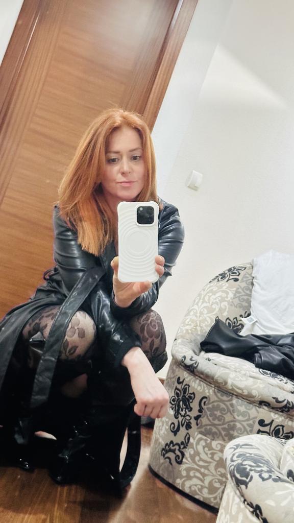 Chica busca chico en Cantabria: Chica busca chico