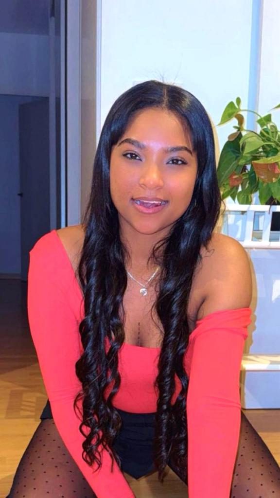 742031766: Chica busca chico en La Coruña