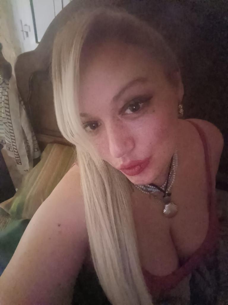 Chica busca chico en La Coruña: 