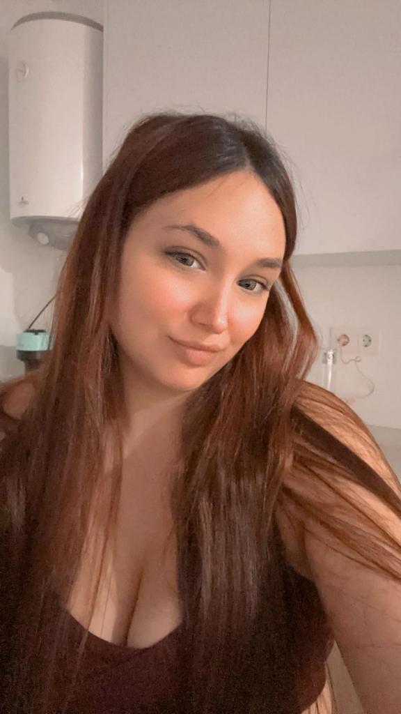 624325761: Chica busca chico en Barcelona