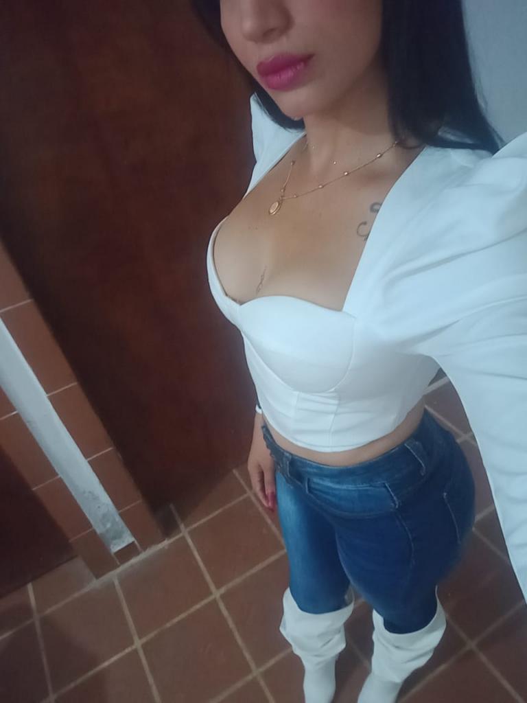 604369813: Chica busca chico en Zaragoza