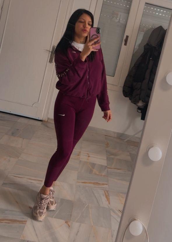 Chica busca chico en Granada: 