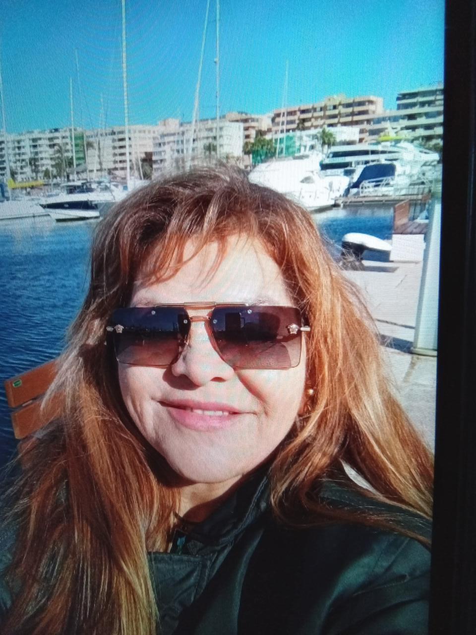 642828568: Chica busca chico en Ibiza