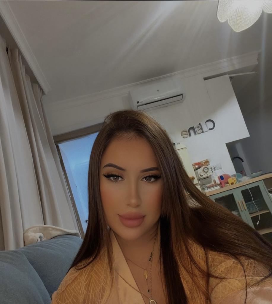 655804046: Chica busca chico en Málaga