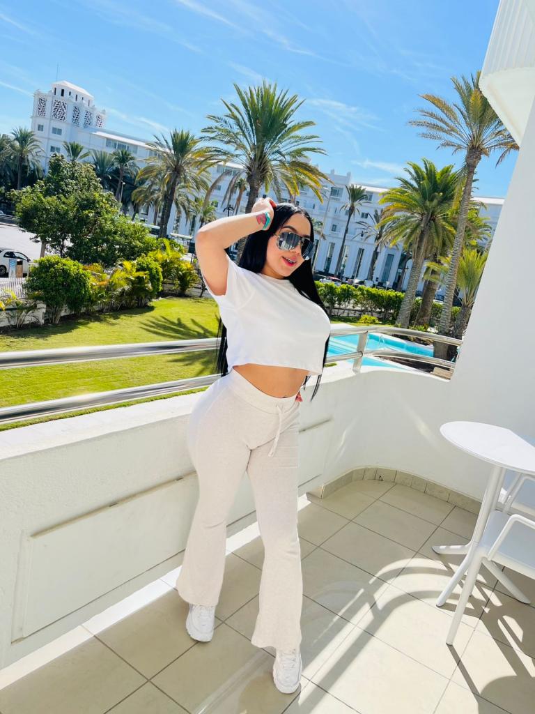 647226658: Chica busca chico en Málaga