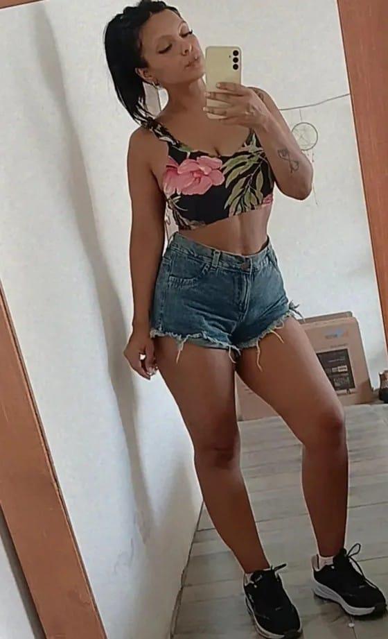 Chica busca chico en Almería: 