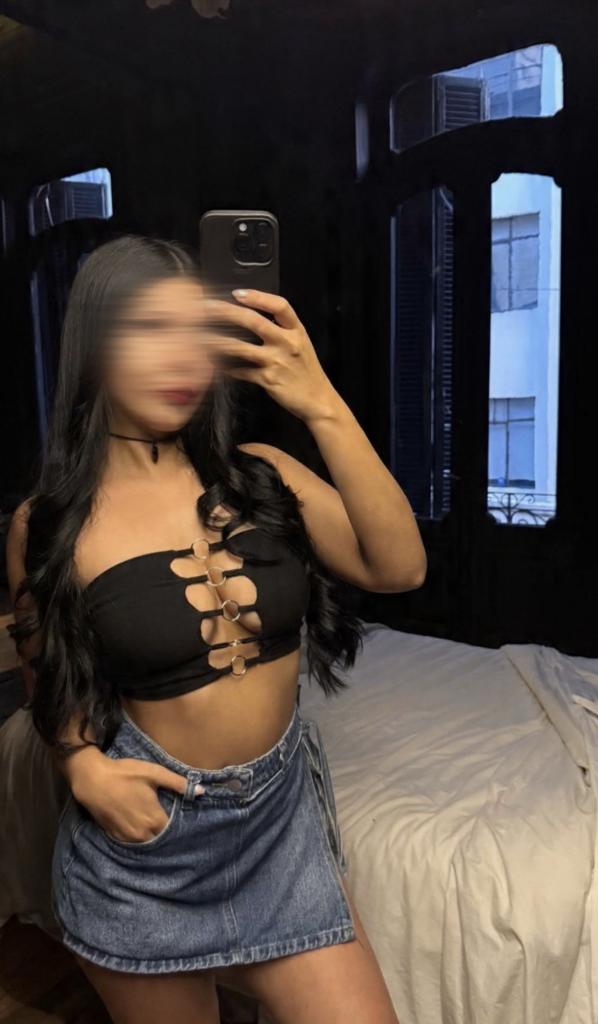 657344466: Chica busca chico en Málaga