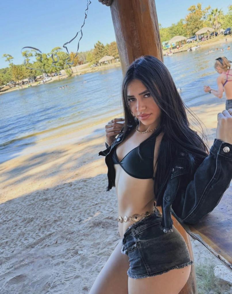 Chica busca chico en Tenerife: 