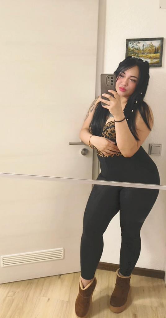 643273169: Chica busca chico en Murcia