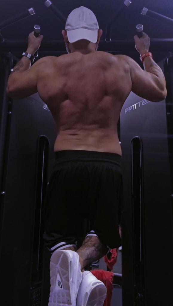 633382376: Chico busca chica en Madrid