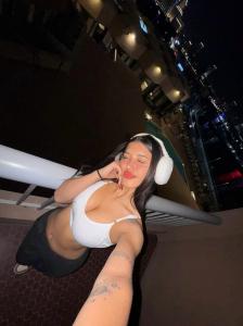 632945305: Chica busca chico en Tenerife