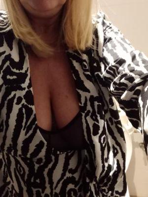 633365464: Chica busca chico en Asturias