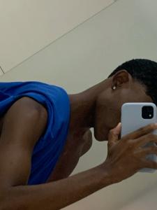 632677952: Chico busca chica en Pontevedra